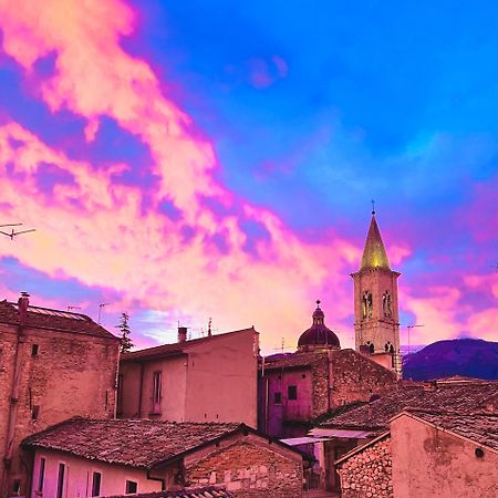 Regina D'Aragona Casa Vacanze ซุลโมนา ภายนอก รูปภาพ