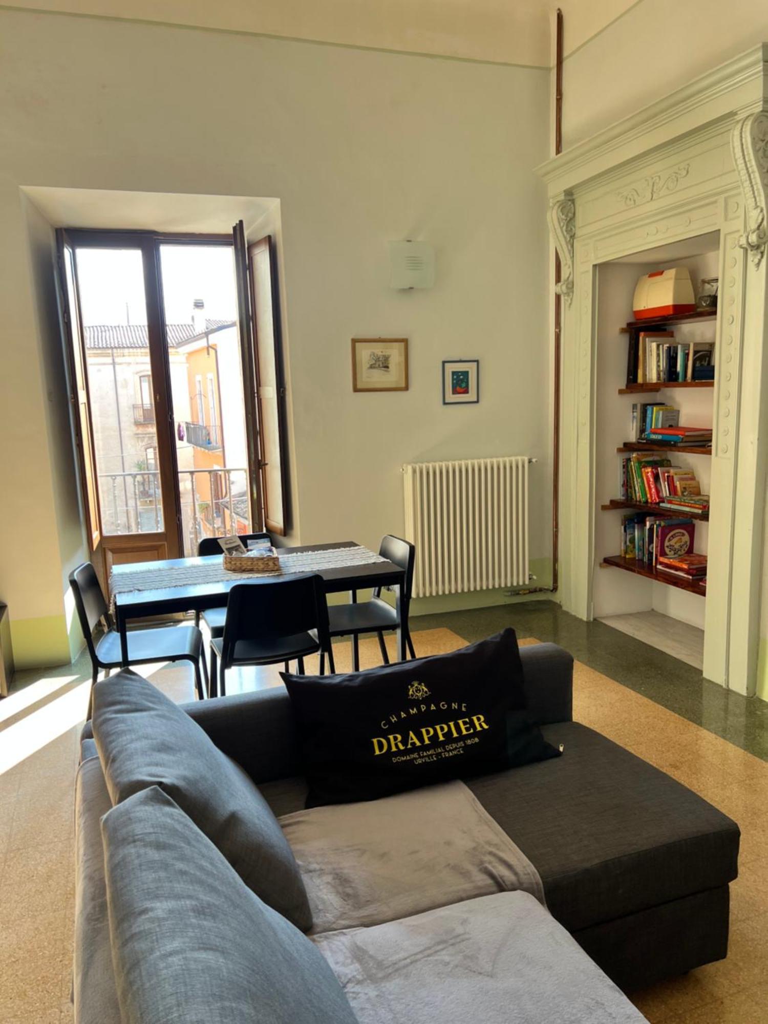 Regina D'Aragona Casa Vacanze ซุลโมนา ภายนอก รูปภาพ