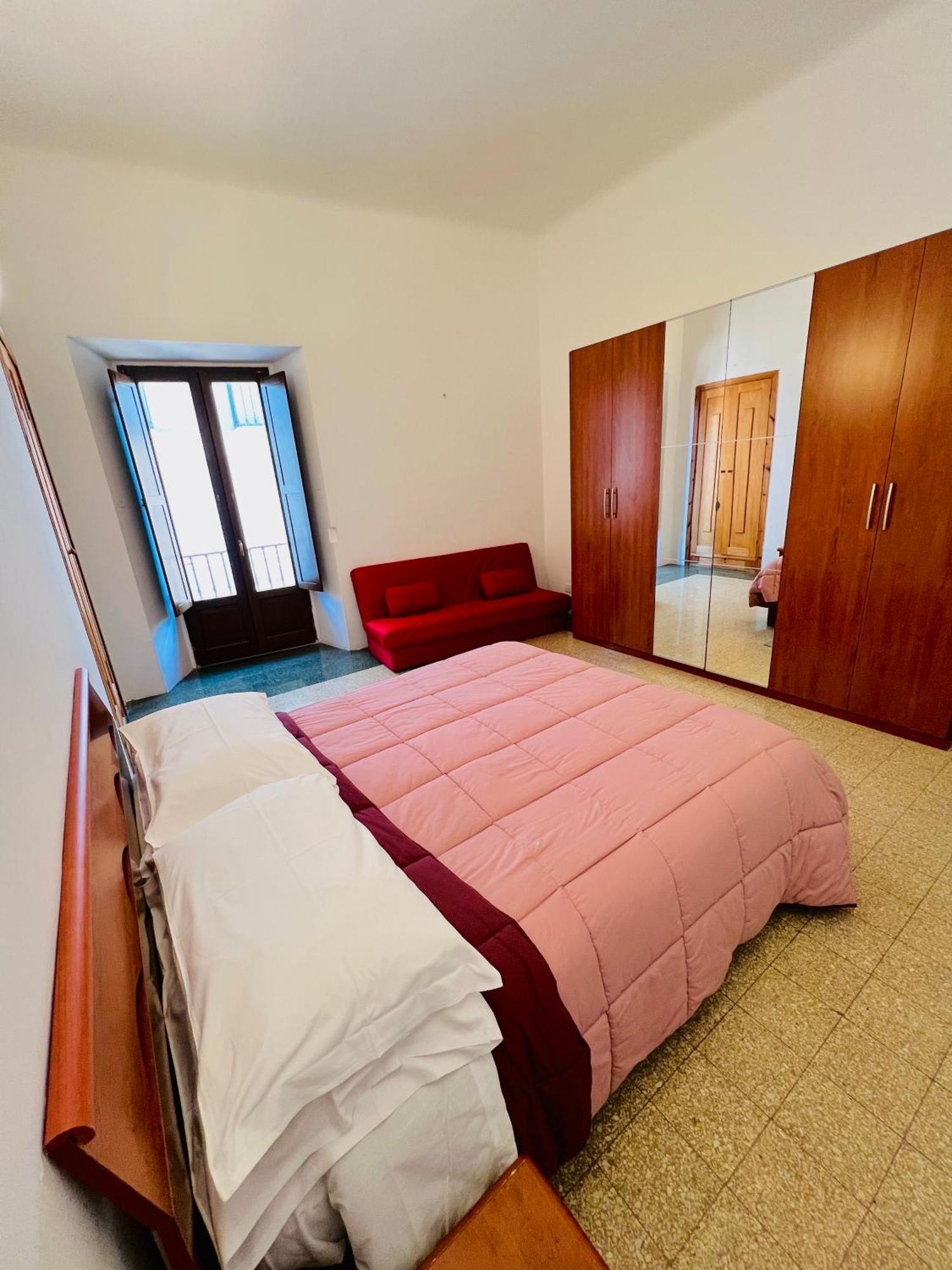 Regina D'Aragona Casa Vacanze ซุลโมนา ภายนอก รูปภาพ